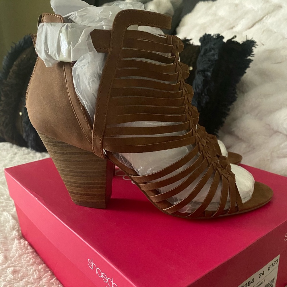 Brand new sandal heels